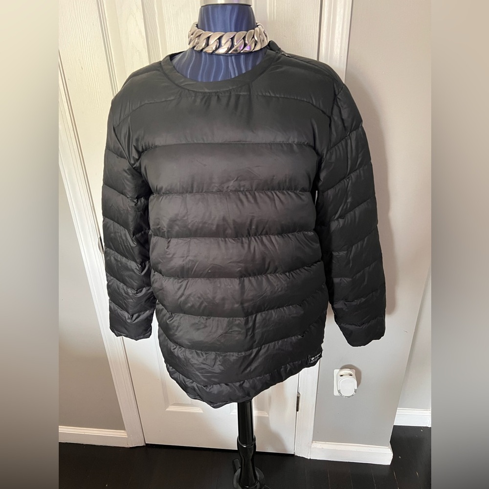 Adidas pull over light weight men’s puffer jacket